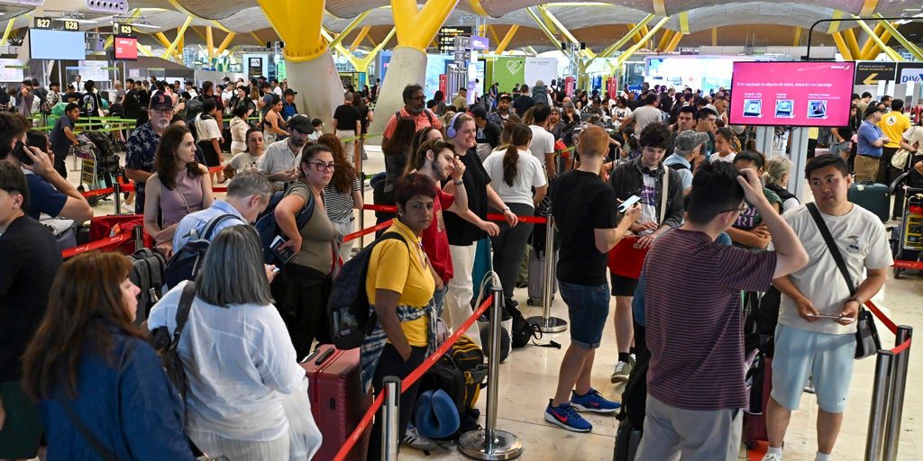 La huelga de controladores de Francia deja más de 90 vuelos españoles cancelados hasta el mediodía