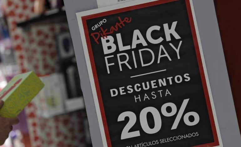 Consumo sanciona a siete empresas de comercio ‘online’ por falsas rebajas durante el Black Friday