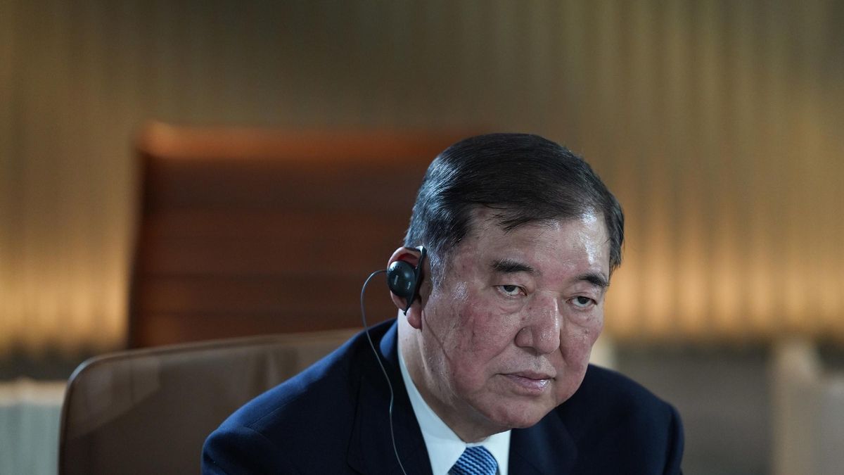 La pérdida de la mayoría parlamentaria y el auge de la extrema derecha abocan a Japón a la inestabilidad