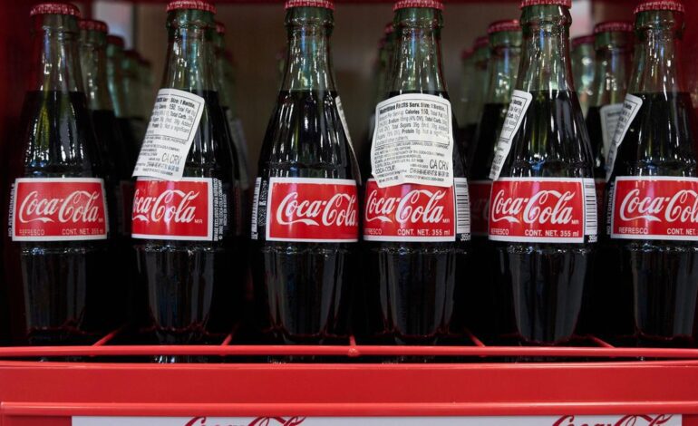 Coca-Cola anuncia el lanzamiento en EEUU del refresco con azúcar de caña que promovió Trump