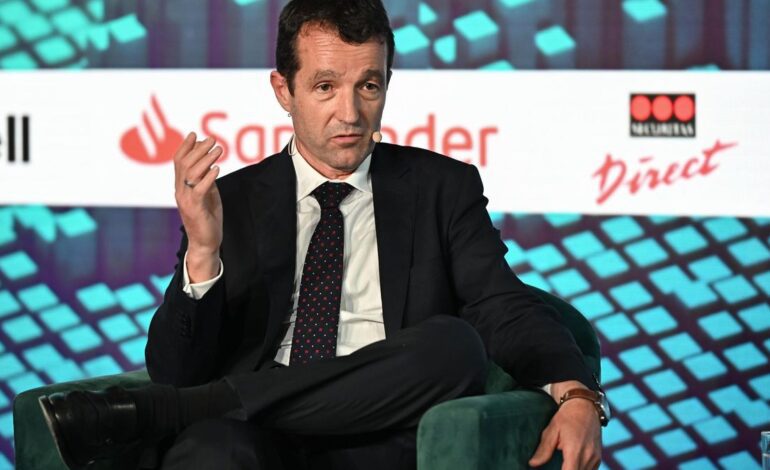 Indra busca blindar su fusión con Escribano y esquivar los tribunales con una comisión de independientes