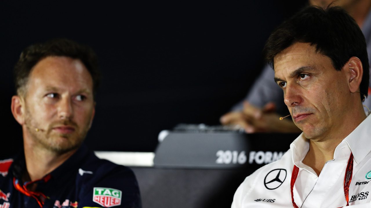 El jefe de Mercedes bromea con el despido de Horner… y deja un ‘guiño’ a Verstappen