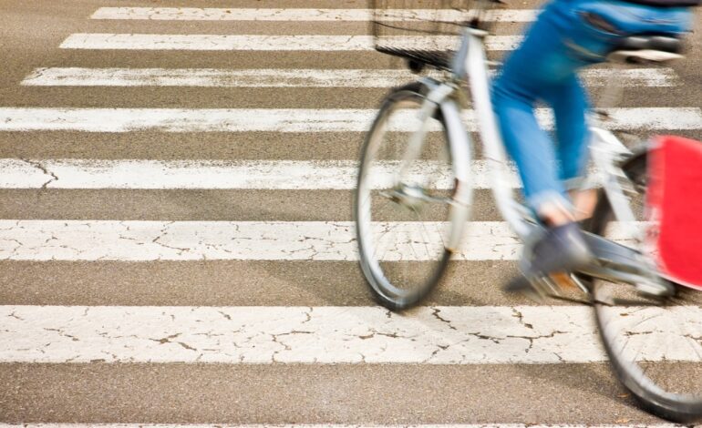 estudia límites de velocidad para su extensa red de carriles bici