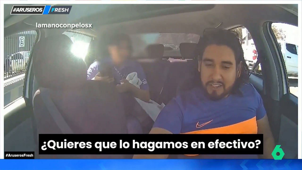 Un conductor de VTC echa a un cliente del coche porque no quiere pagar en efectivo