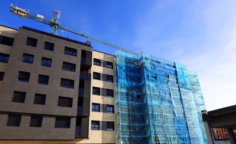 Los españoles necesitan tener 44.000 euros ahorrados para empezar a comprarse una casa