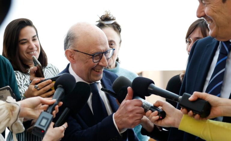 de retocar el informe sobre la caja B del PP a la información reservada contra artistas y rivales políticos