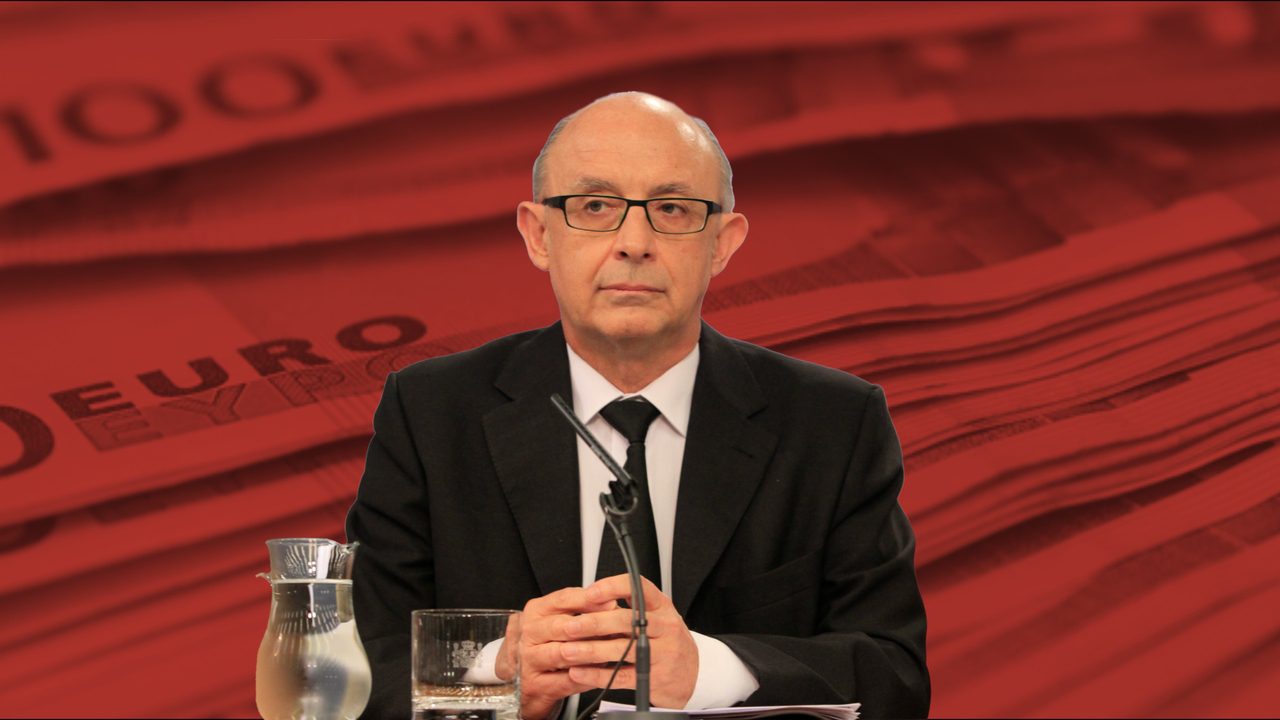 La tabacalera Philip Morris pagó casi dos millones a Equipo Económico y se reunió con Hacienda meses antes del cambio de legislación