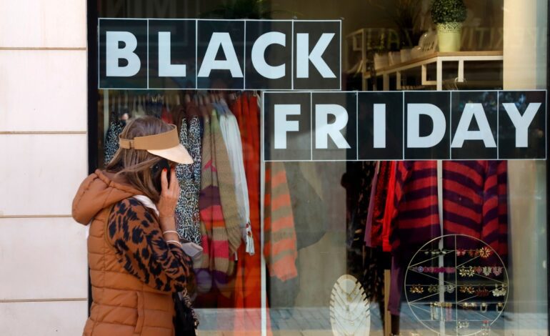 Consumo sanciona a siete empresas online por realizar falsas rebajas en ‘Black Friday’