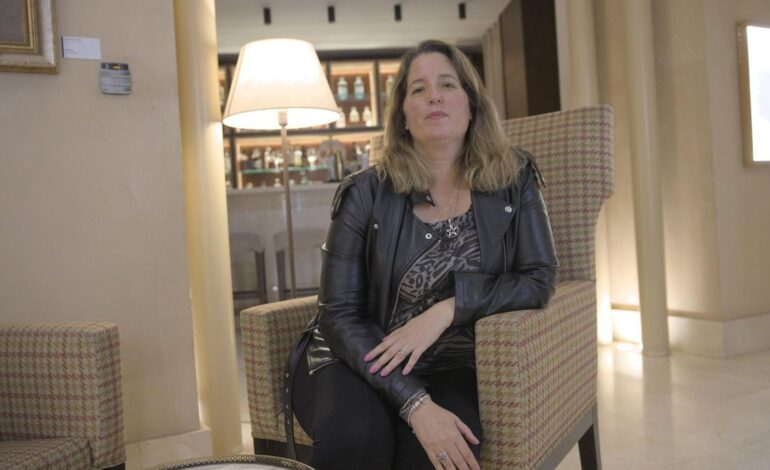 «El capitalismo salvaje se está poniendo cada vez más refinado y cruel», dice la escritora Agustina Bazterrica