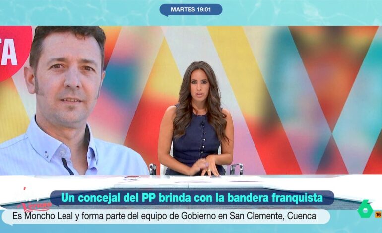 "Le ha dado por las águilas": Marina Valdés, al ver al concejal del PP que brinda con una bandera franquista posar con un ave rapaz