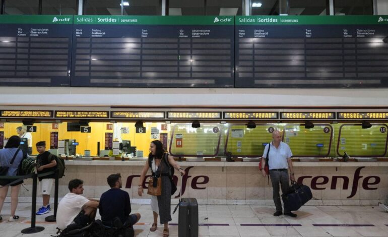 Rodalies y AVE reanudan la circulación de forma progresiva tras las interrupciones por el mal tiempo