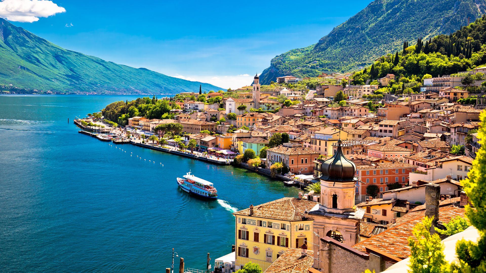 Sul Sul Garda Panorámica en el lago Garda en Italia