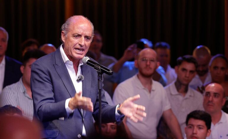 Camps desafía a Mazón y anuncia que optará a presidir el PP valenciano