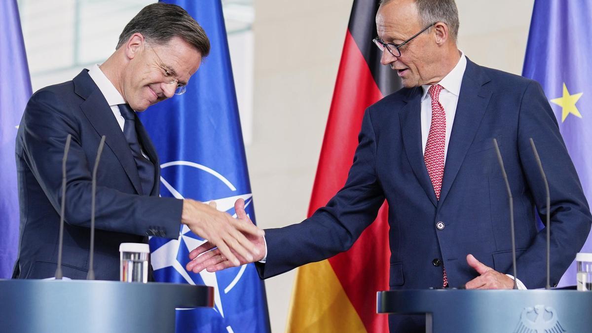 Rutte sugiere en Alemania el peligro de una «tercera guerra mundial» concertada entre China y Rusia