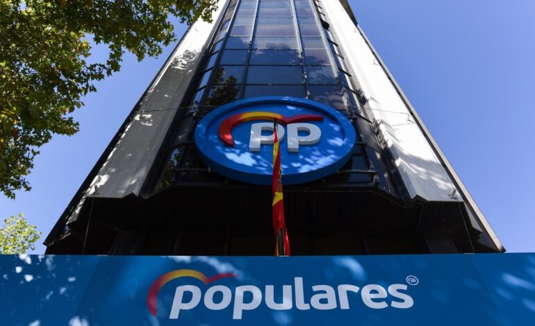 El PP pide a sus diputados que revisen sus currículums tras la polémica de Noelia Núñez