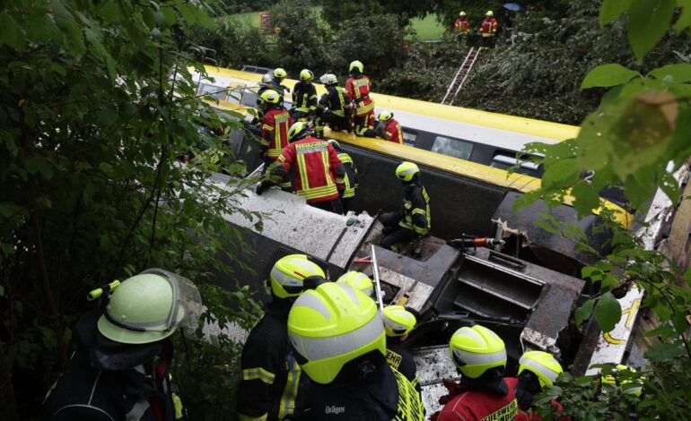 Un descarrilamiento de tren en el suroeste de Alemania deja al menos tres muertos y decenas de heridos