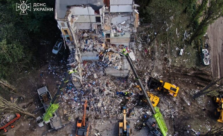 Aumentan a 16 los muertos por el ataque de Rusia contra Kiev