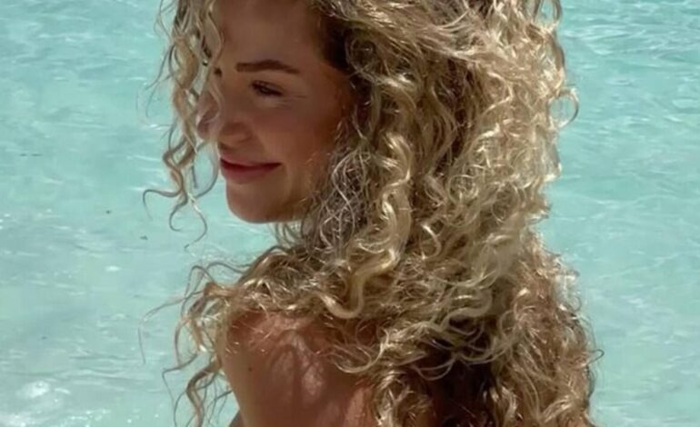 Gelatinas definidoras para pelo rizado con acabado natural, sin frizz ni efecto crunch
