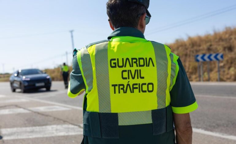 Cuánto dinero gana un guardia civil de tráfico en España: salario base y complementos