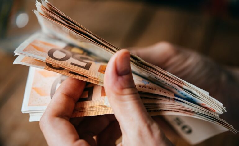 Sacar dinero de la cuenta de alguien antes de que fallezca te puede meter en un lío