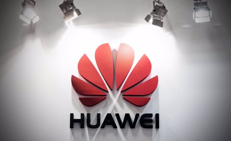 Javier Cremades sigue los pasos de Pepe Blanco y deja de representar a Huawei en Bruselas