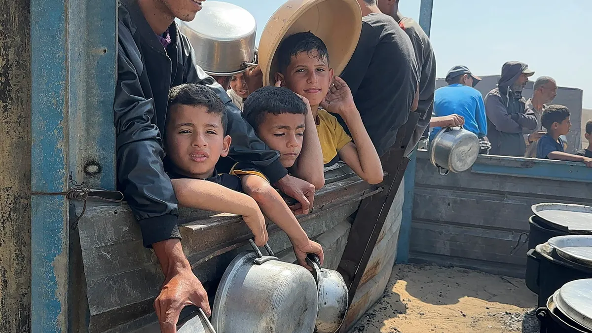 Israel anuncia que realizará "pausas tácticas" diarias para permitir la entrada de ayuda humanitaria en Gaza