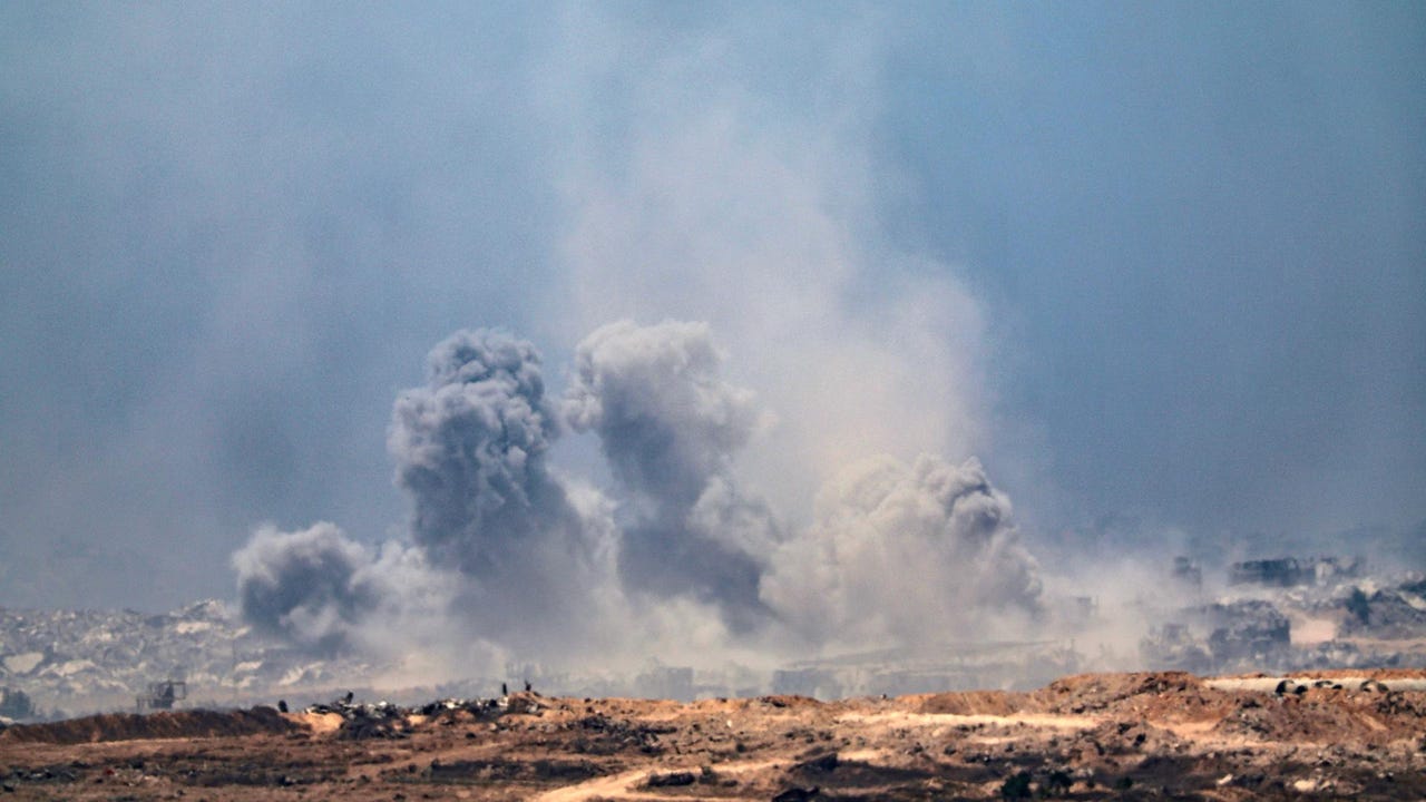 Israel camufla nuevos ataques en Gaza con irrisorias entregas de ayuda humanitaria