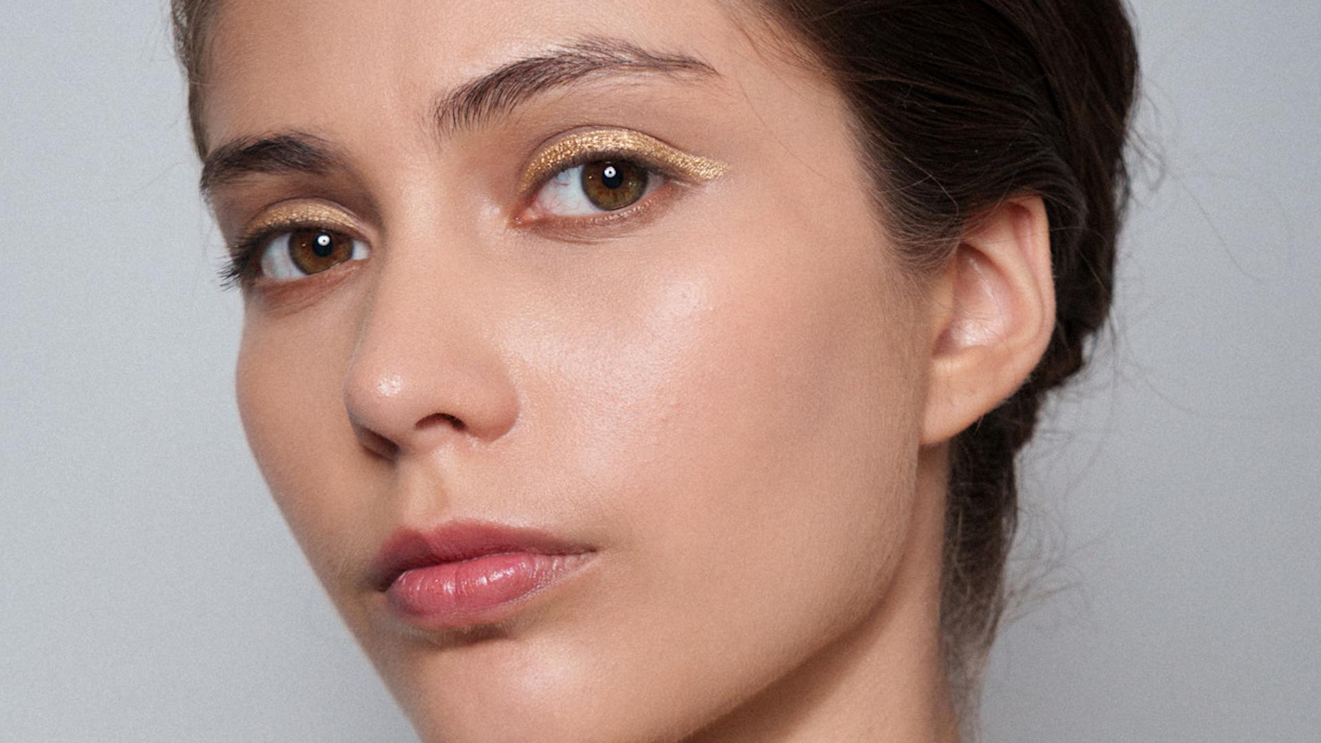 Labios cortados en verano: cómo prevenir la sequedad y qué labiales elegir