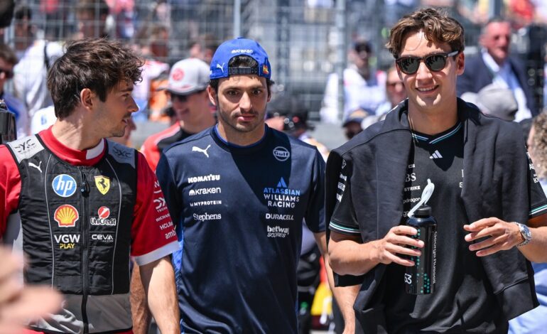 Carlos Sainz se ve reflejado en George Russell y su incierto futuro con Mercedes