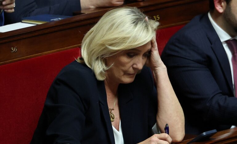 La policía registra la sede del partido de Le Pen por la investigación de financiación ilegal