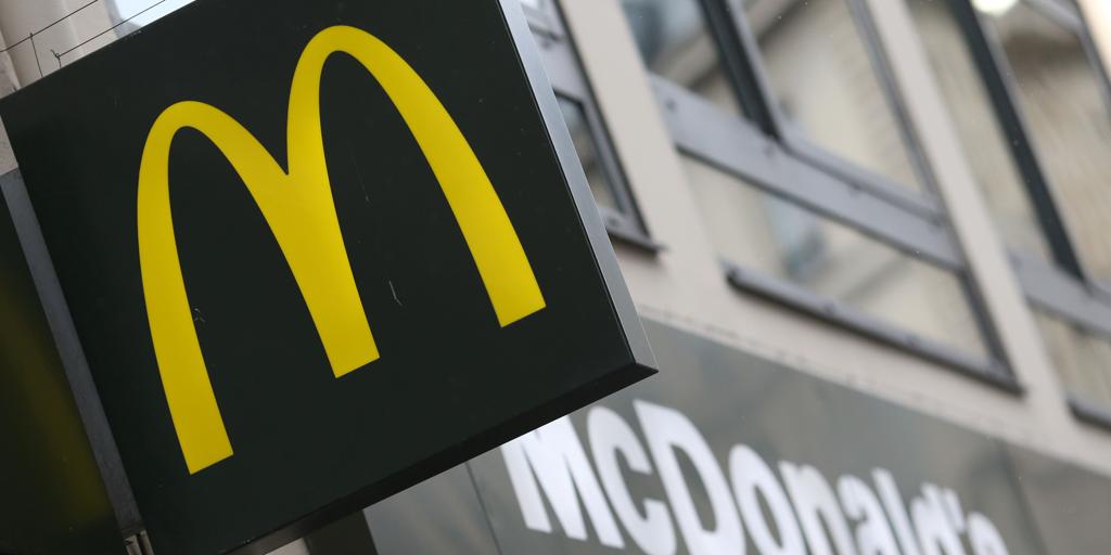 Mcdonald's busca más de 6.500 trabajadores para este verano en España: no hace falta tener estudios