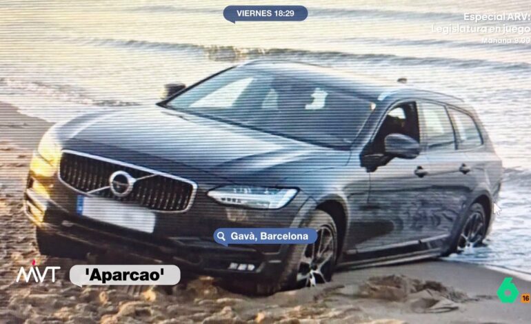 Iñaki López califica como «un poco gilipollas» la ocurrencia de tres jovenes que decidieron ‘aparcar’ su coche en una playa