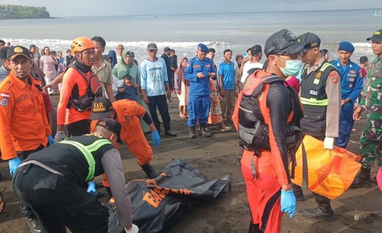 El naufragio de un ferri cerca de Bali deja al menos cuatro muertos y una treintena de desaparecidos