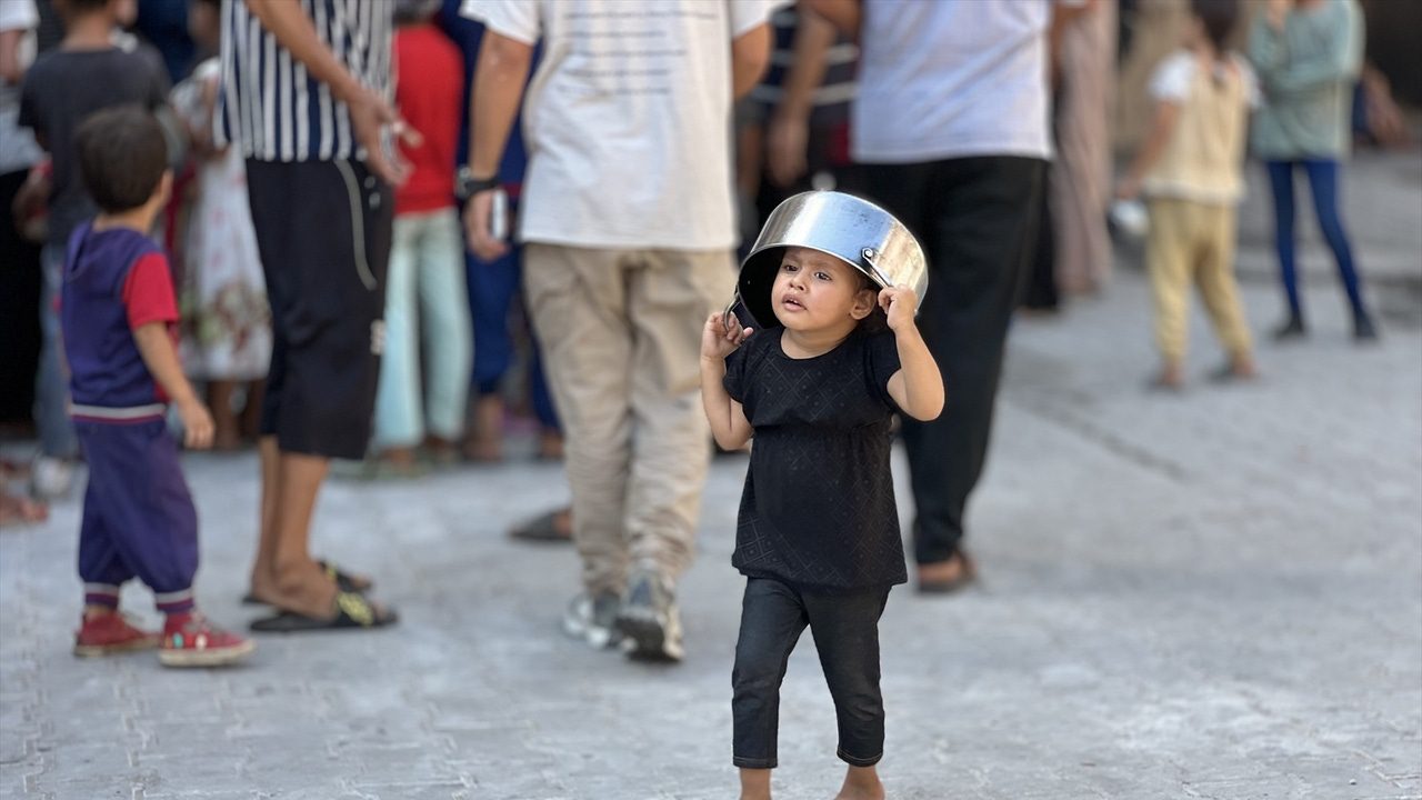 Gaza al borde del colapso mientras la ayuda permanece bloqueada a solo unos kilómetros