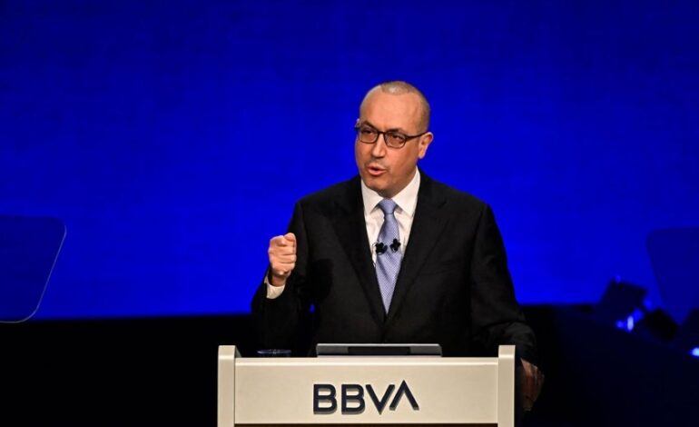 BBVA decidirá tras la junta de accionistas del Sabadell si retira la opa y deja en el aire llevar al Gobierno al Supremo