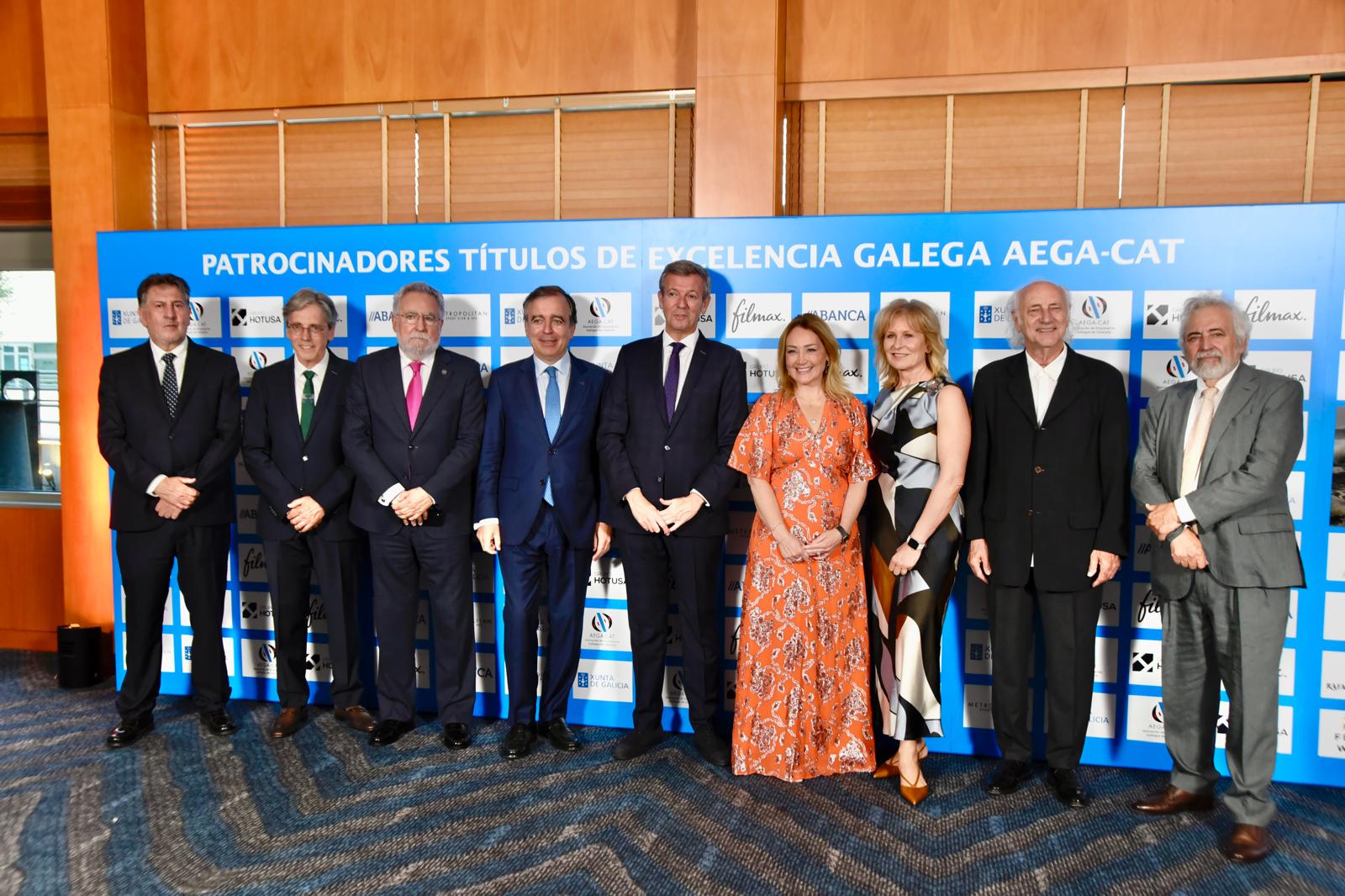 La Asociación de Empresarios Gallegos de Cataluña premia al CEO de Abanca