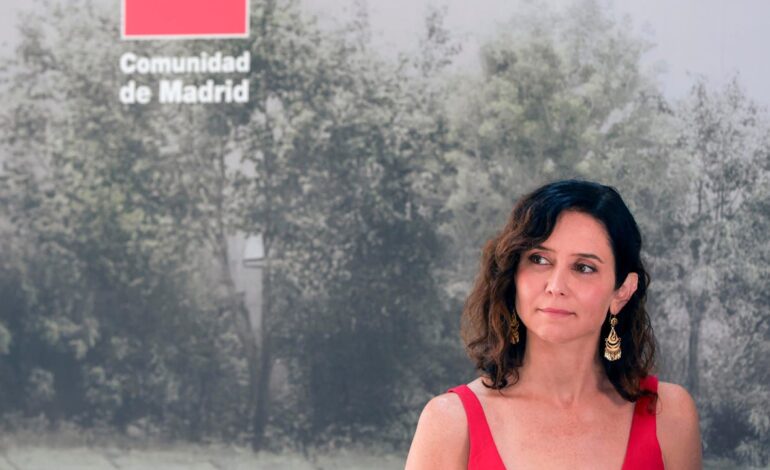 Ayuso defiende su fin de semana en un chalé de la Comunidad de Madrid cargando contra Sánchez
