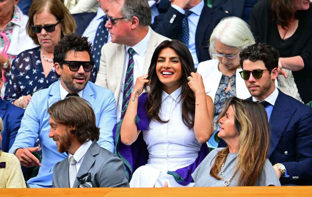 Priyanka Chopra y Nick Jonas en el torneo de tenis de Wimbledon (Foto: Cottres - por Victoria Jones / Shutstersock (15381940)