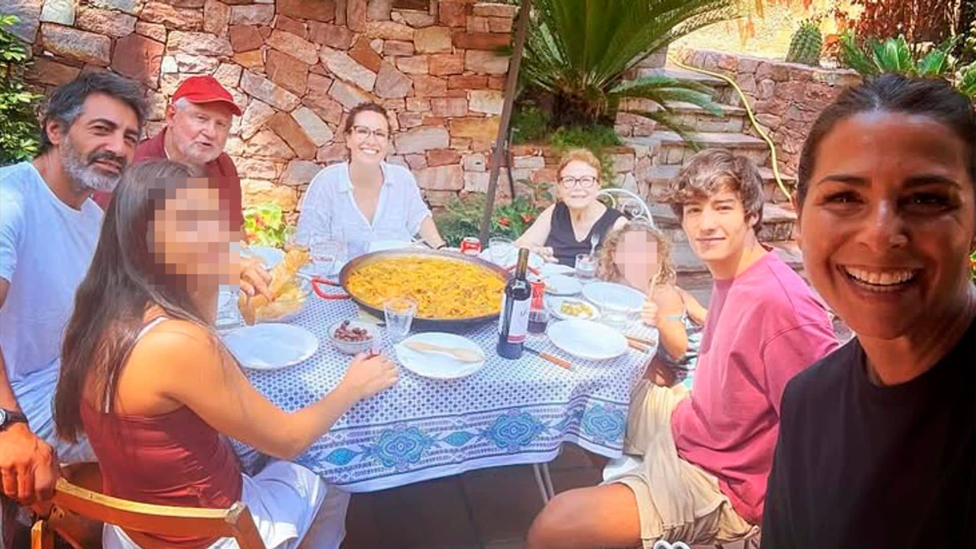 Nuria Roca y su familia en Nácera, Valence