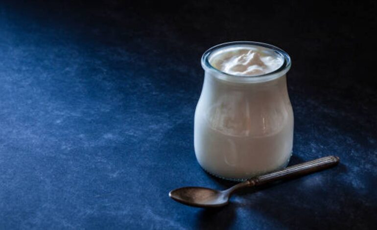 yogur griego en las ventanas