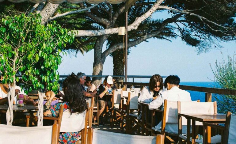 Los diez mejores restaurantes con terraza para cenar (o comer) con buenas vistas este verano