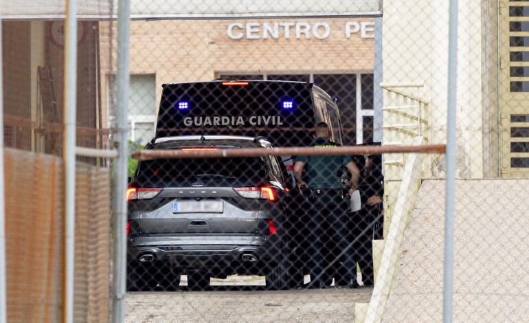 La UCO pide a Instituciones Penitenciarias el detalle de las visitas que recibe Santos Cerdán en Soto del Real