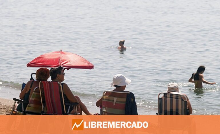 Veranear fuera de España sale más barato: los precios impiden a muchos españoles viajar dentro de su propio país