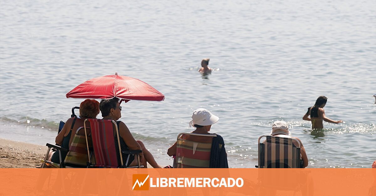 Veranear fuera de España sale más barato: los precios impiden a muchos españoles viajar dentro de su propio país
