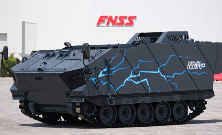 está equipado con armas láser y puede derribar drones