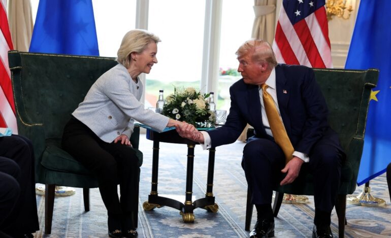 Trump y Von der Leyen cierran un acuerdo que pone fin a la guerra comercial de EEUU con la Unión Europea