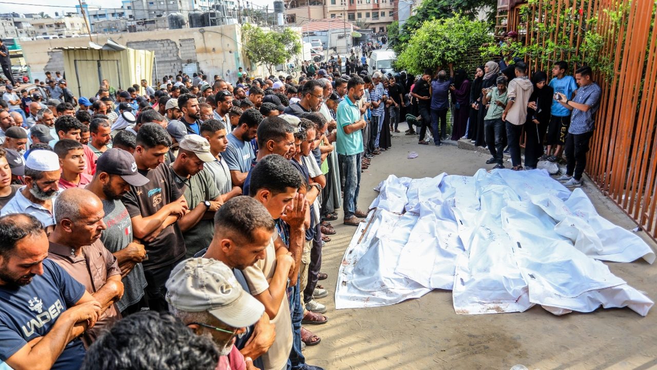 Israel mata al menos a 18 personas, incluidos varios niños, en un ataque en la «zona humanitaria segura» de Al Mawasi
