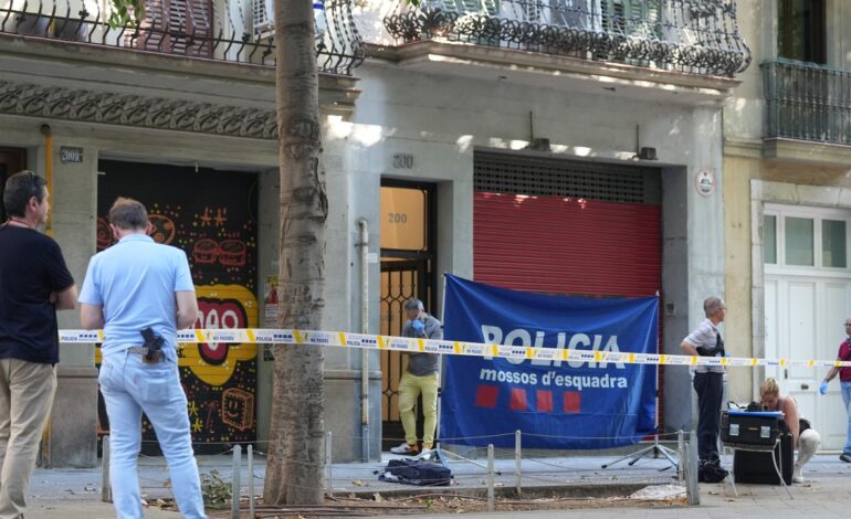 los Mossos investigan como ajuste de cuentas el asesinato de un hombre en pleno centro