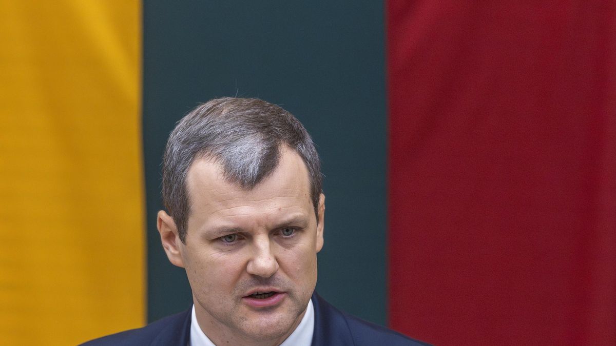 Renuncia el Gobierno de Lituania, arrastrado por las sospechas de corrupción de su primer ministro