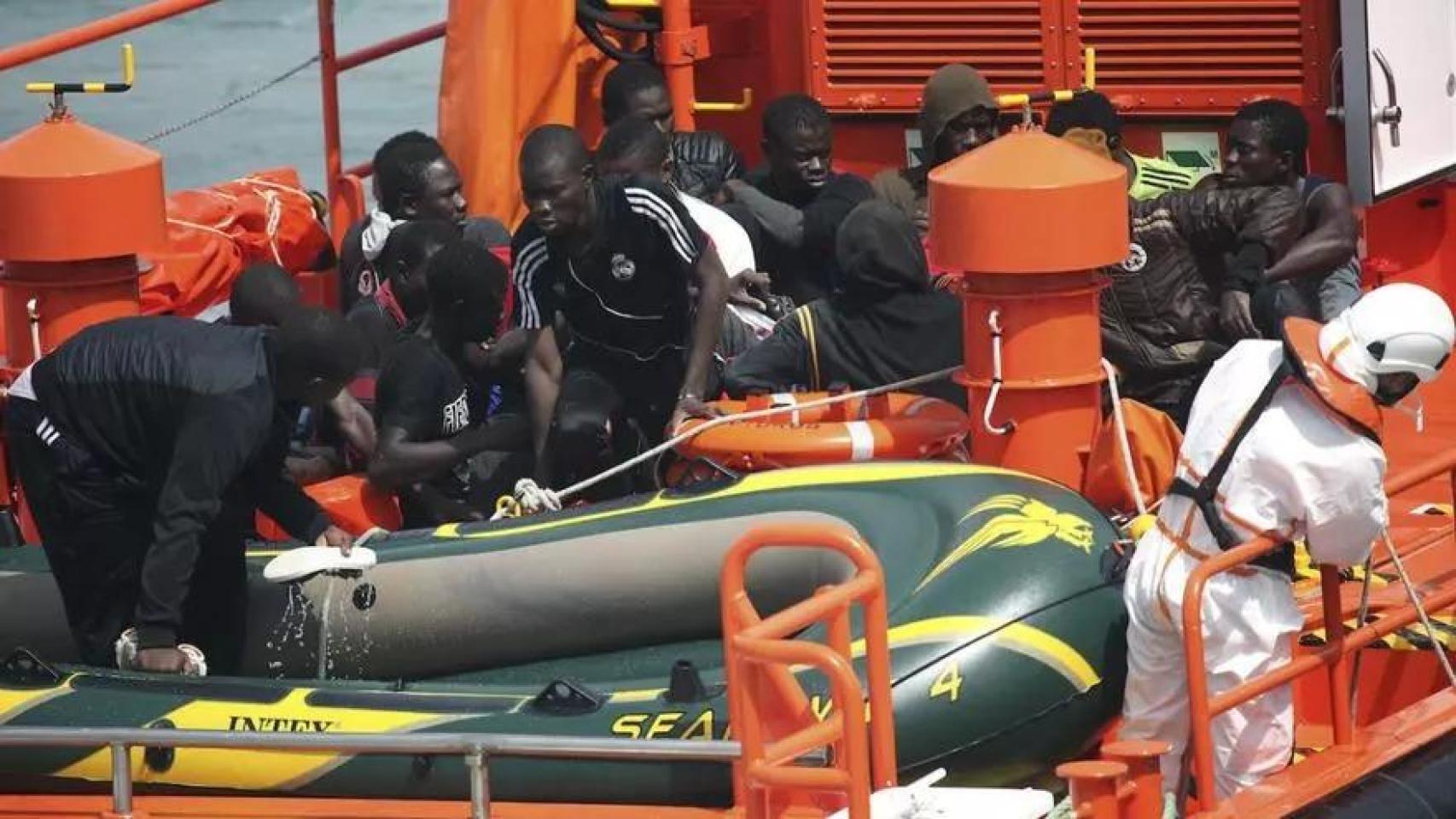 Más de 20 personas muertas en el naufragio en Mauritania de una embarcación que viajaba rumbo a Canarias